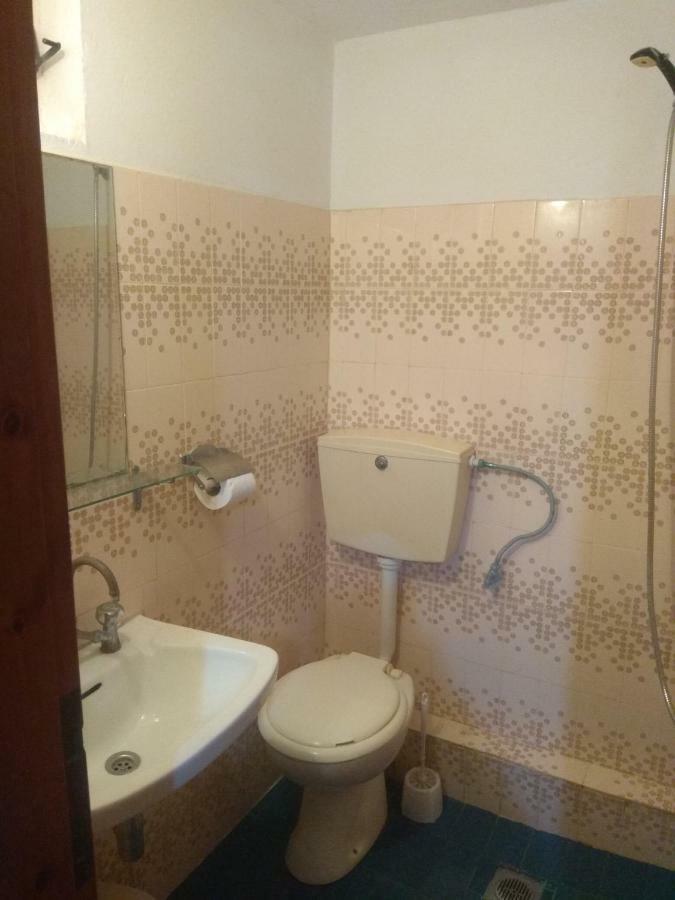 Theodore Apartments ザハロ エクステリア 写真
